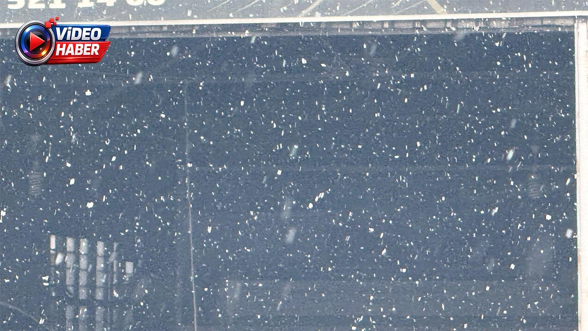 Şanlıurfa’da beklenen kar başladı! Lapa lapa yağıyor