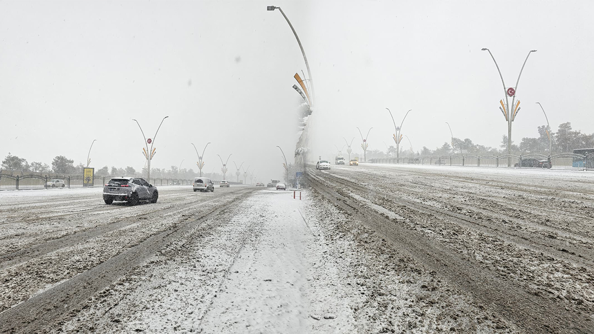 En işlek arterde tarihi sessizlik: Şanlıurfa bu sabaha başka uyandı