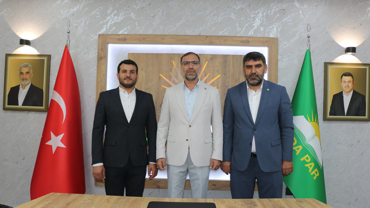 HÜDA PAR Karaköprü’de bayrak değişimi: Yeni başkan belli oldu