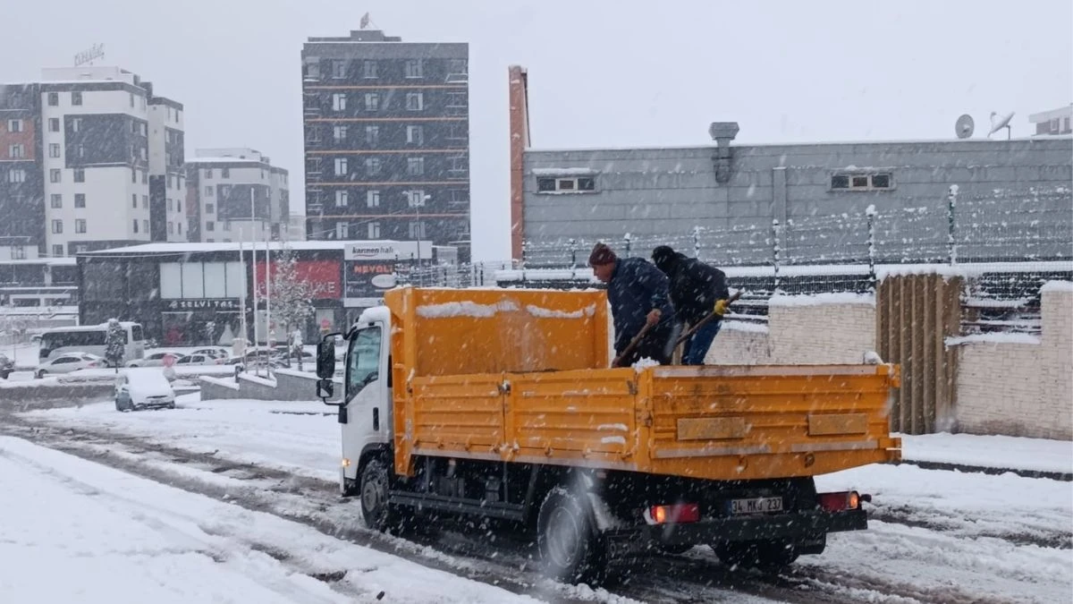 Başkan Çiftçi: Kar yağışının bereket olduğunu unutmayalım