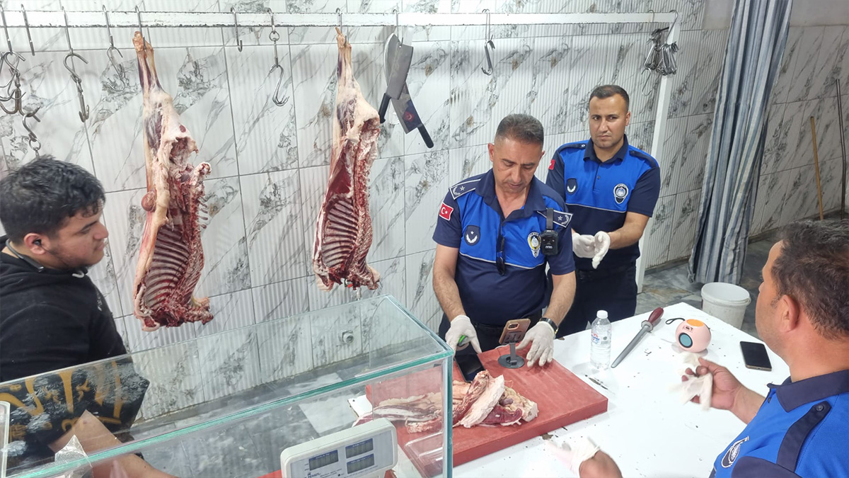 Şanlıurfa’da halk sağlığını hiçe saydılar! Kilolarca bozuk et imha edildi