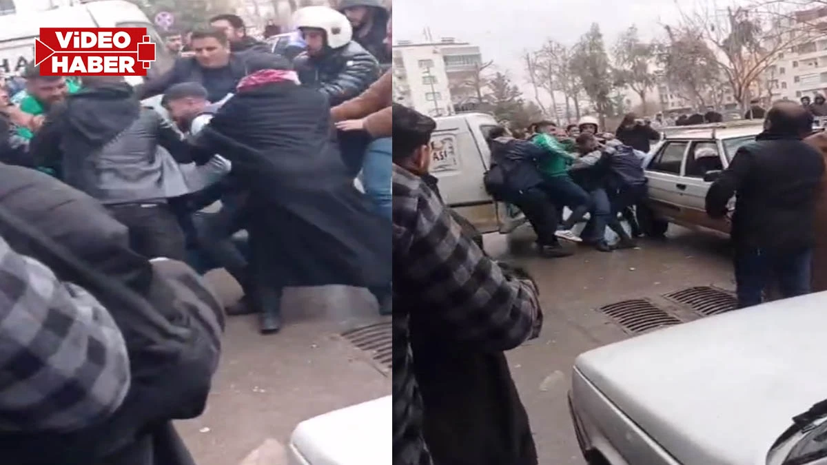 Şanlıurfa’da korna gerginliği: Trafiğin ortasında tekme tokat kavga!