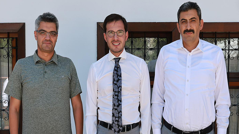 Şanlıurfa Başsavcısından ‘efsane’ valinin oğluna ziyaret