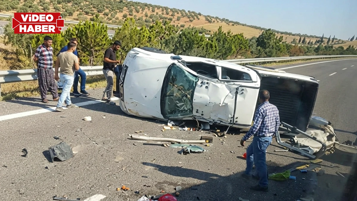 Kontrolden çıkan araç yan yattı: Malzemeler yola saçıldı
