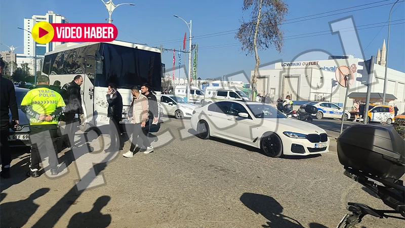 Şanlıurfa’da korkunç kaza: Yolun karşısına geçmeye çalışan küçük kız ile halasına çevik kuvvet aracı çarptı