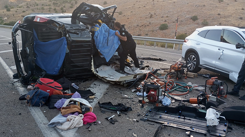 Katliam gibi kaza! 4 ölü, 2 yaralı (23.08.2025)