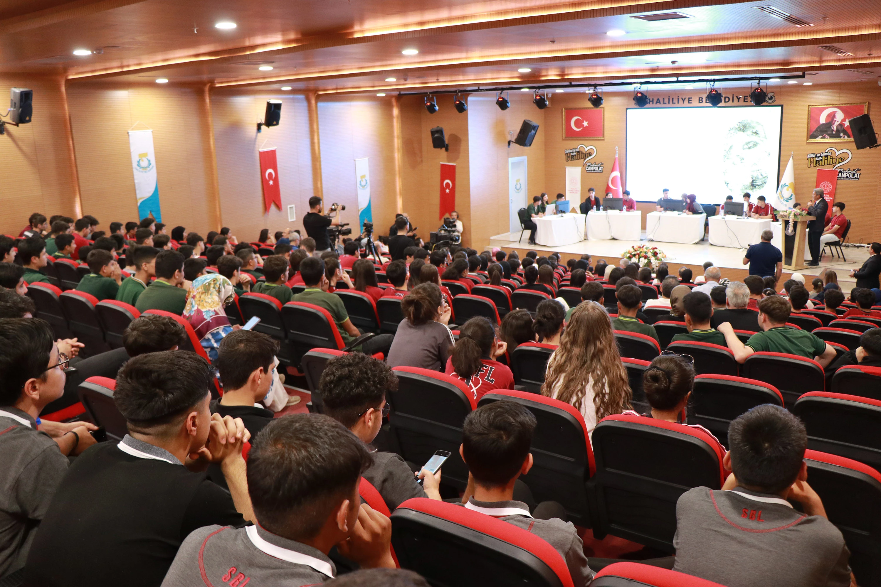 Şanlıurfa’da liseler kıyasıya yarıştı! Kazanan okullar belli oldu