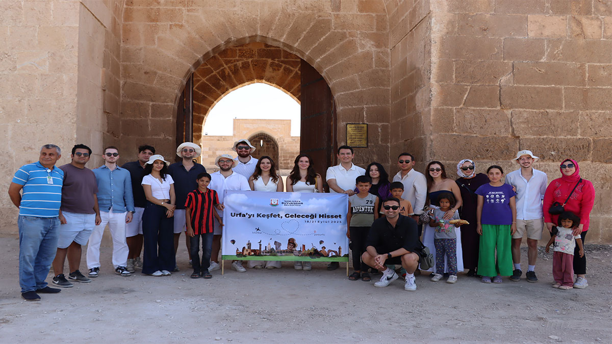Kilometrelerce uzaktan geldiler: Üniversiteliler Şanlıurfa’ya hayran kaldı