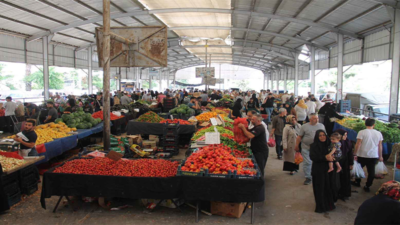 Kilosu 100 TL’den 10 TL’ye düştü! Şanlıurfalılar tezgahlara hücum etti