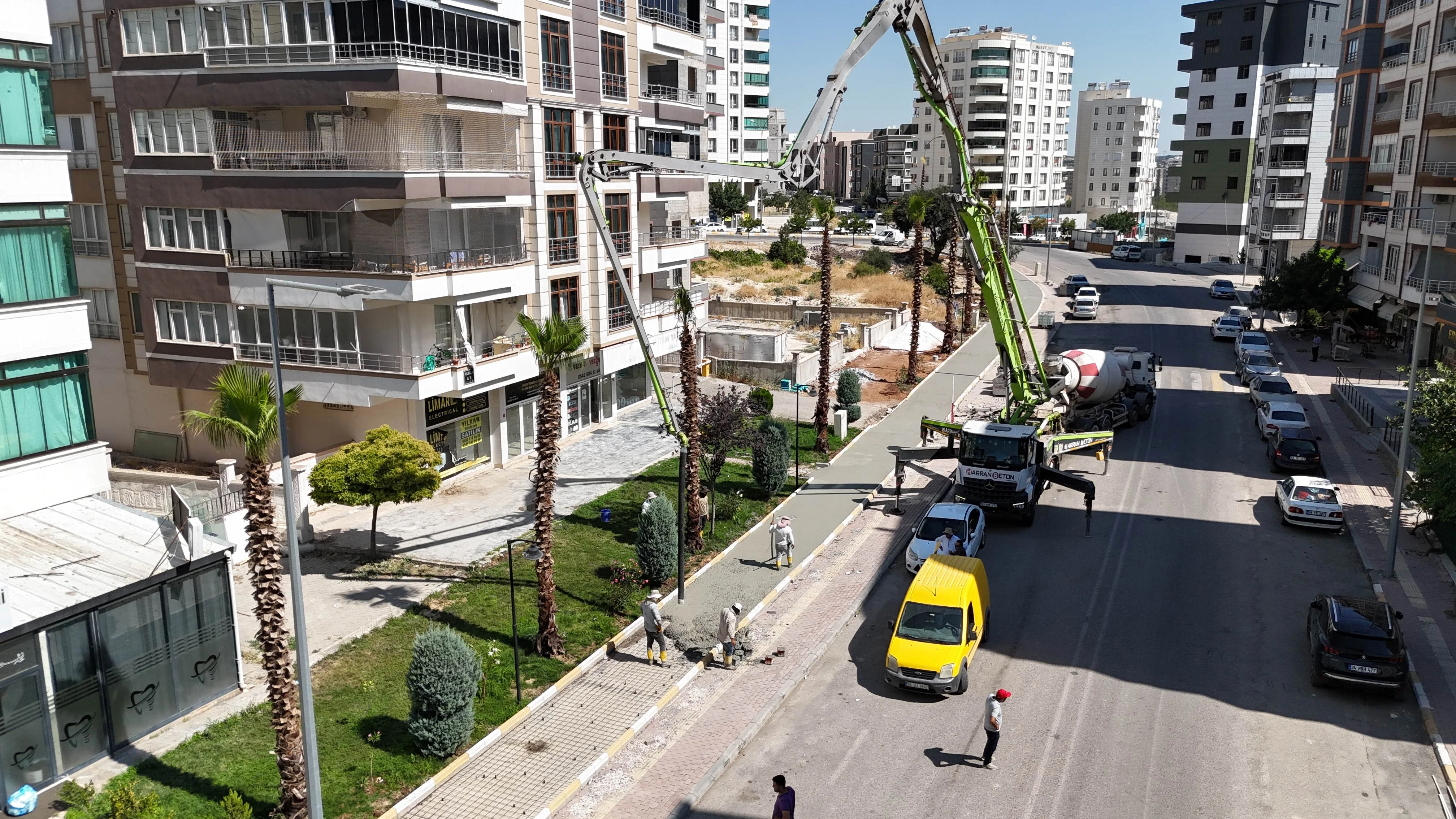 Karaköprü'de bisiklet yolu çalışmaları devam ediyor