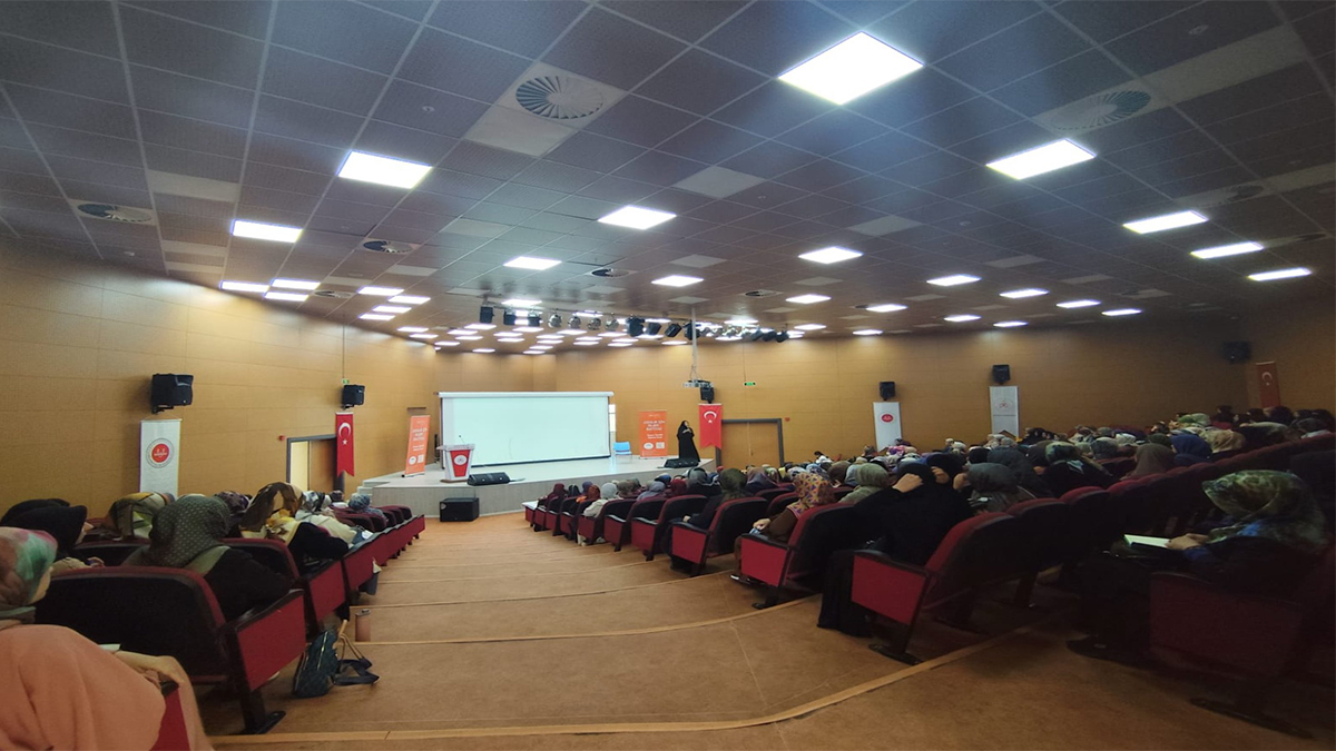 Şanlıurfa’da Kur’an kursu öğreticilerine P4C eğitimi