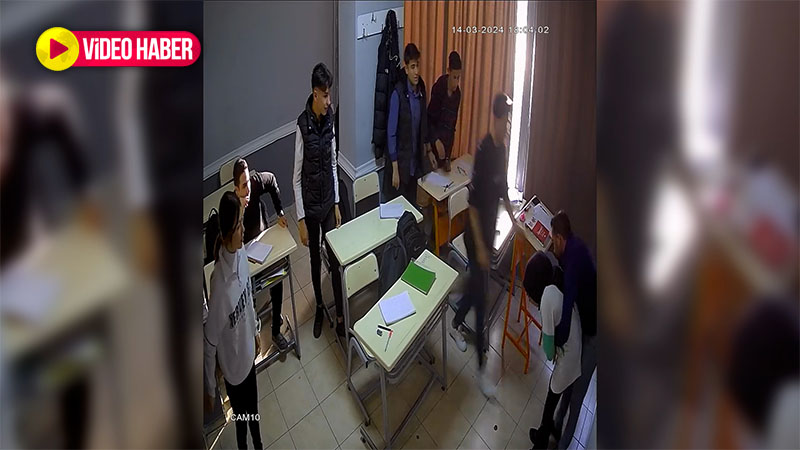 O anlar kamerada...   Şanlıurfa’da öğretmen 'heimlich manevrası' ile öğrencinin hayatını kurtardı!