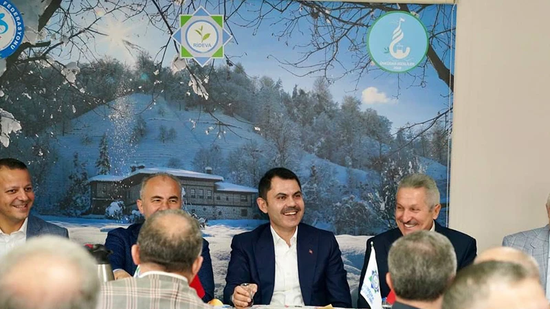 Ekibine ilk konuşmayı yaptı: "Düzensizliği ortadan kaldıracağız"