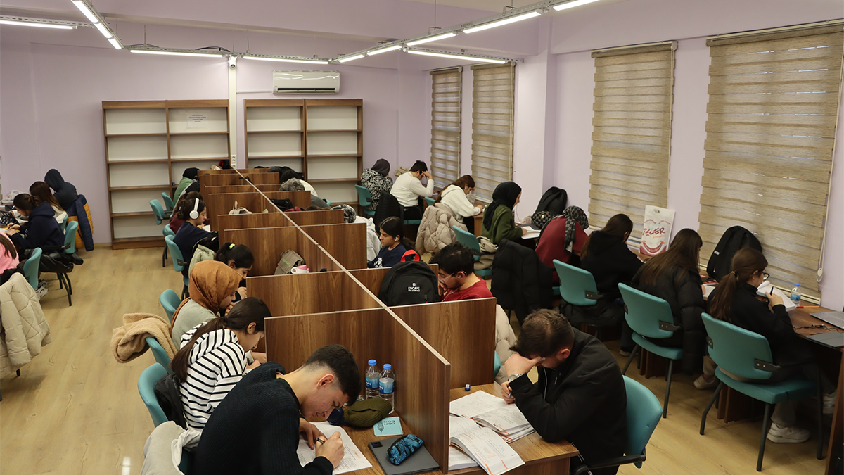 Şanlıurfa’da binlerce öğrenci ders çalışmak için burayı tercih ediyor