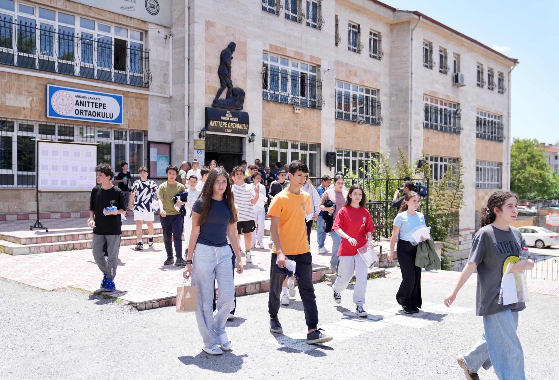 LGS maratonu bitti: Sorular ve cevap anahtarları yayımlandı!