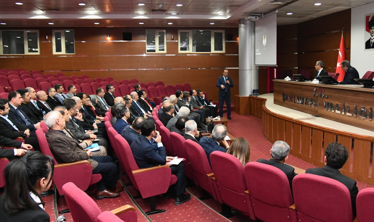 Toplantıda amirler, gündemde Şanlıurfa var... Vali Şıldak başkanlık etti