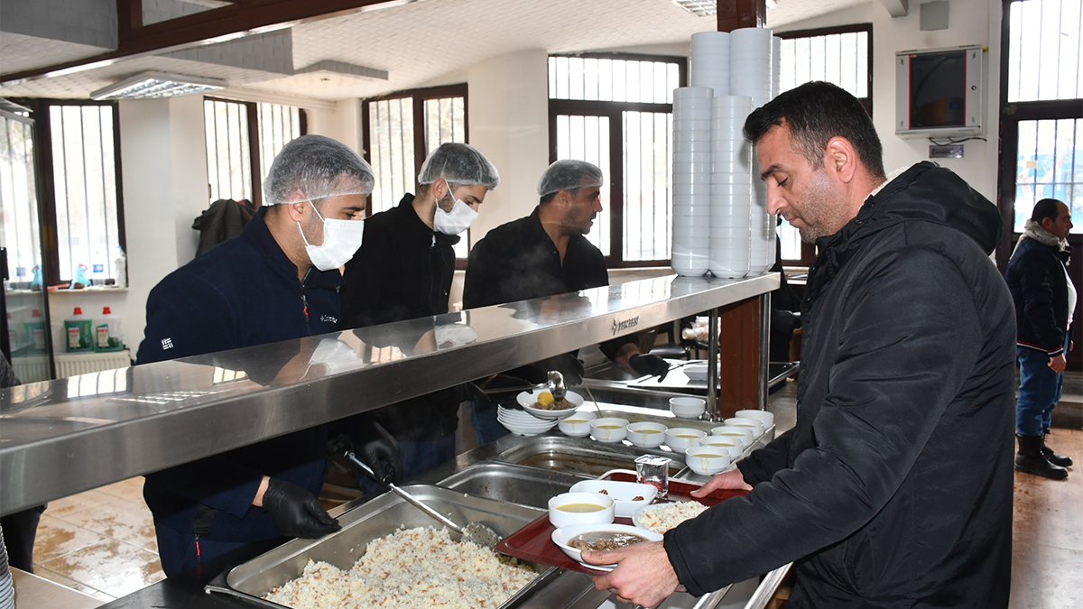 Siverek’te uygun fiyatlı millet lokantaları faaliyete geçti