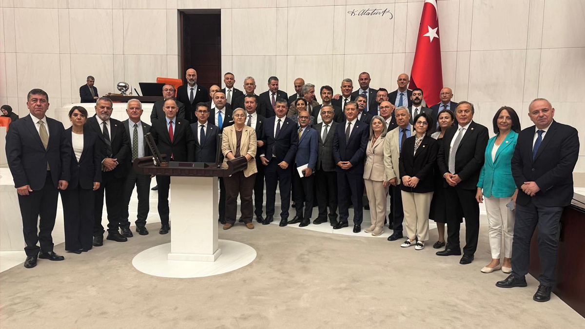 Şanlıurfa milletvekili partisinden istifa etti!