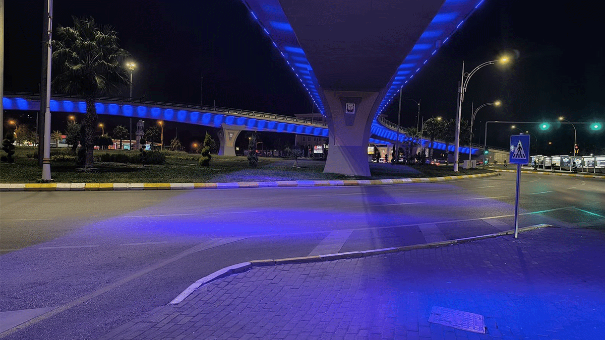Şanlıurfa’daki kavşak maviye büründü! İşte sebebi...