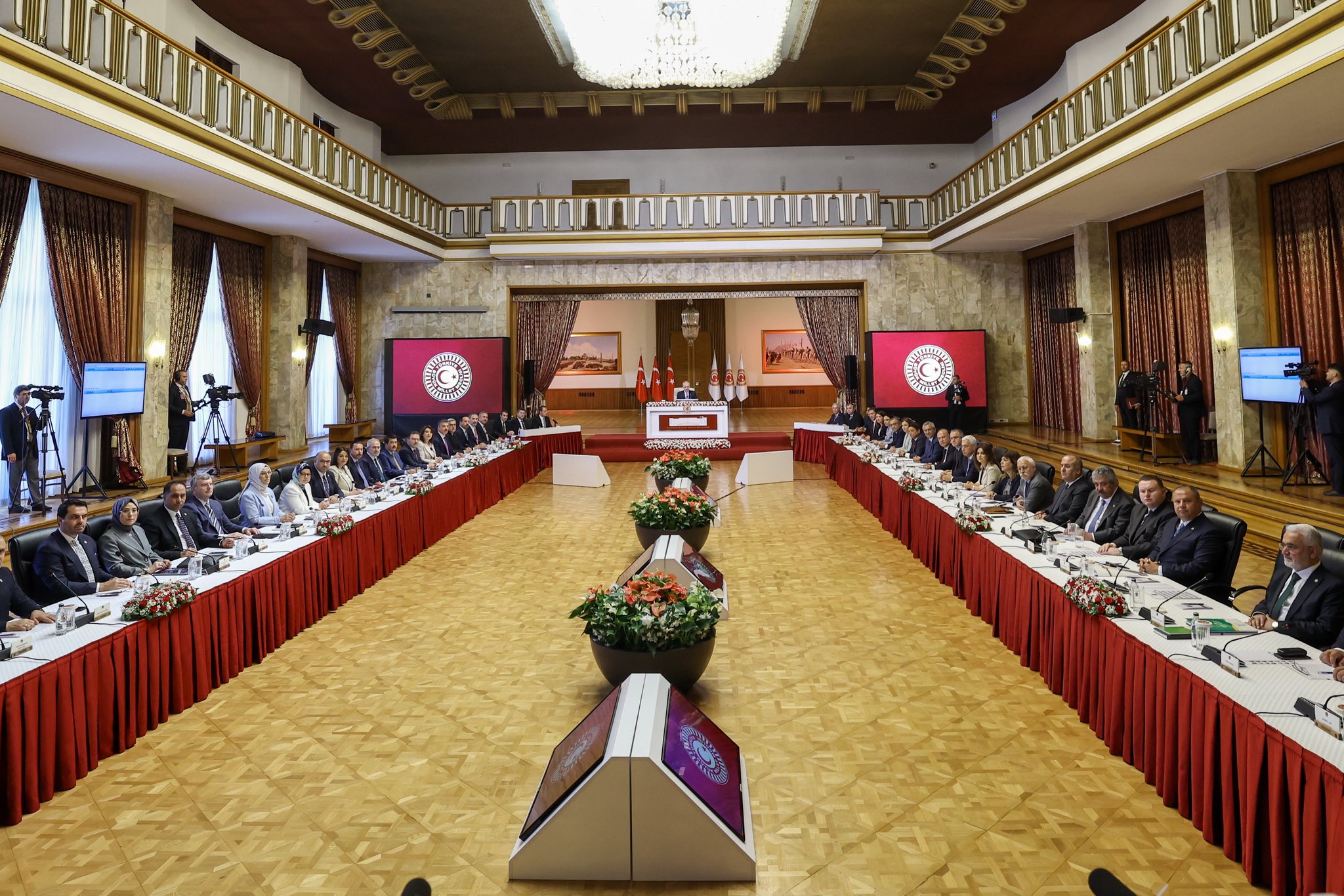 İYİ Parti kontenjanı 3 partiye dağıtılacak