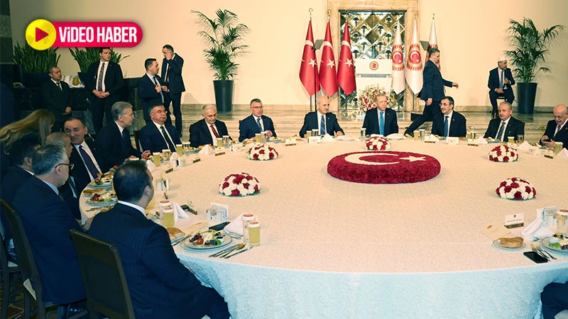 Cumhurbaşkanı Erdoğan ve Sırrı Süreyya Önder aynı masada: Sohbette neler konuşuldu?