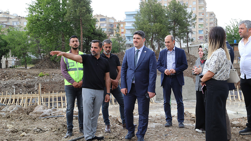 Diyarbakır'da lüks araç sevdası müdürü görevinden etti