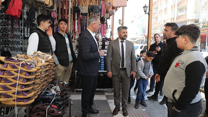 Başkan Kuş, tapu işlemleri, doğal gaz ve park çalışmaları hakkında vatandaşa bilgi verdi