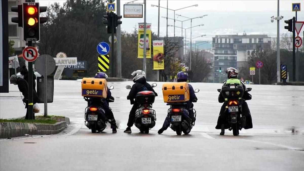 İkinci bir duyuruya kadar kuryelerin trafiğe çıkması yasaklandı