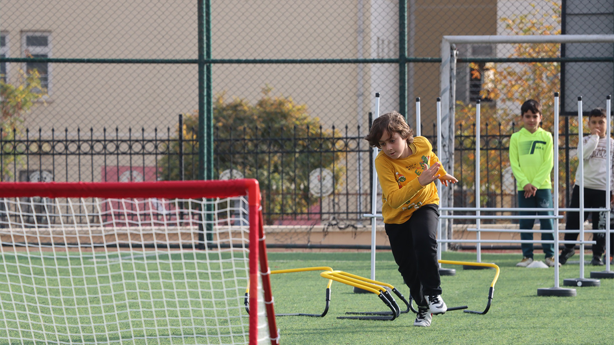 Karaköprü’de ter sınavla değil sporla dökülüyor