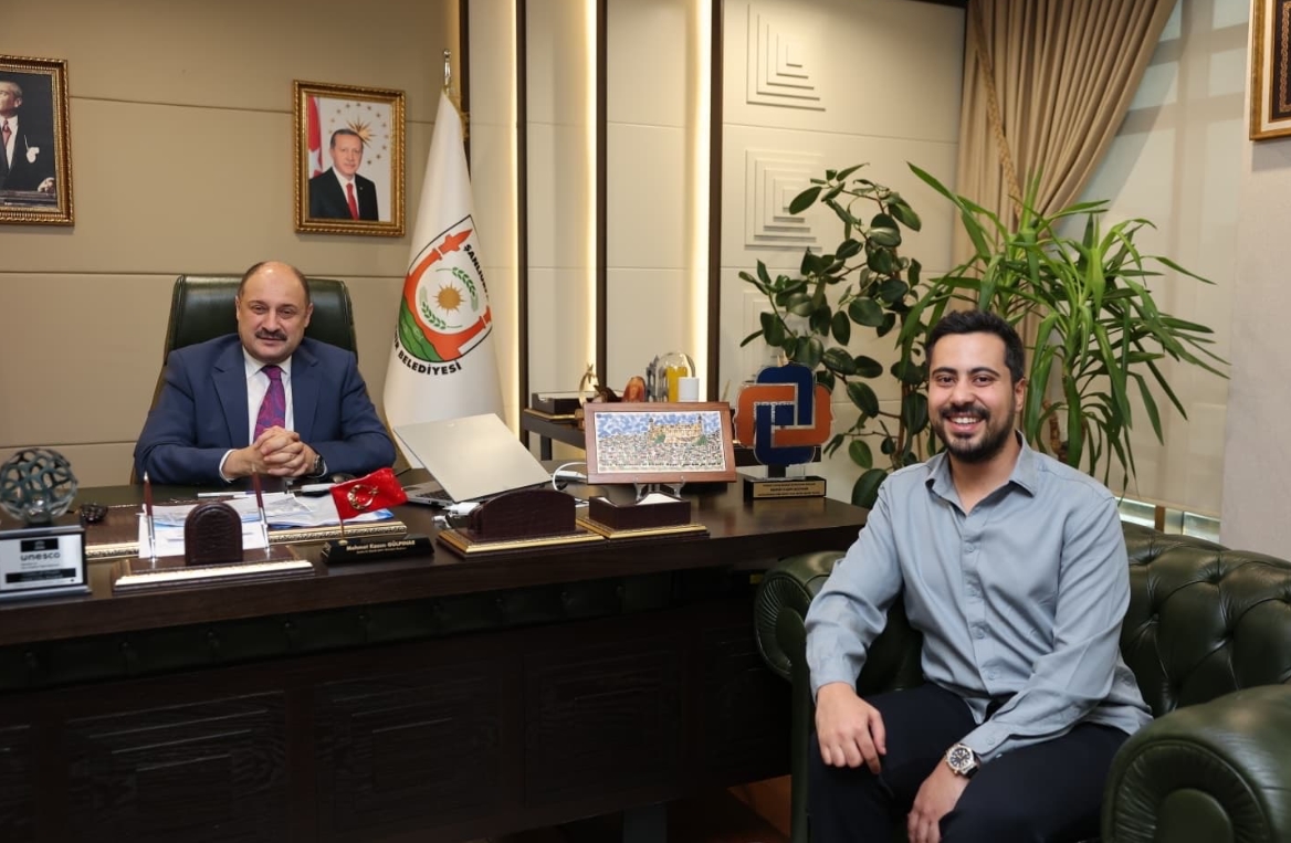 Cumhurbaşkanını taklit ediyor... Şanlıurfalı fenomenden Gülpınar'a ziyaret