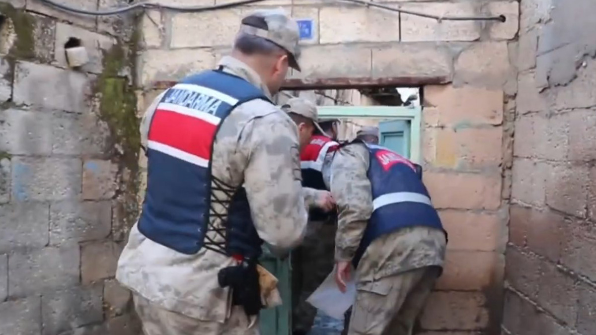 Şanlıurfa’da jandarmadan dev narkotik operasyonu! Çok sayıda gözaltı var