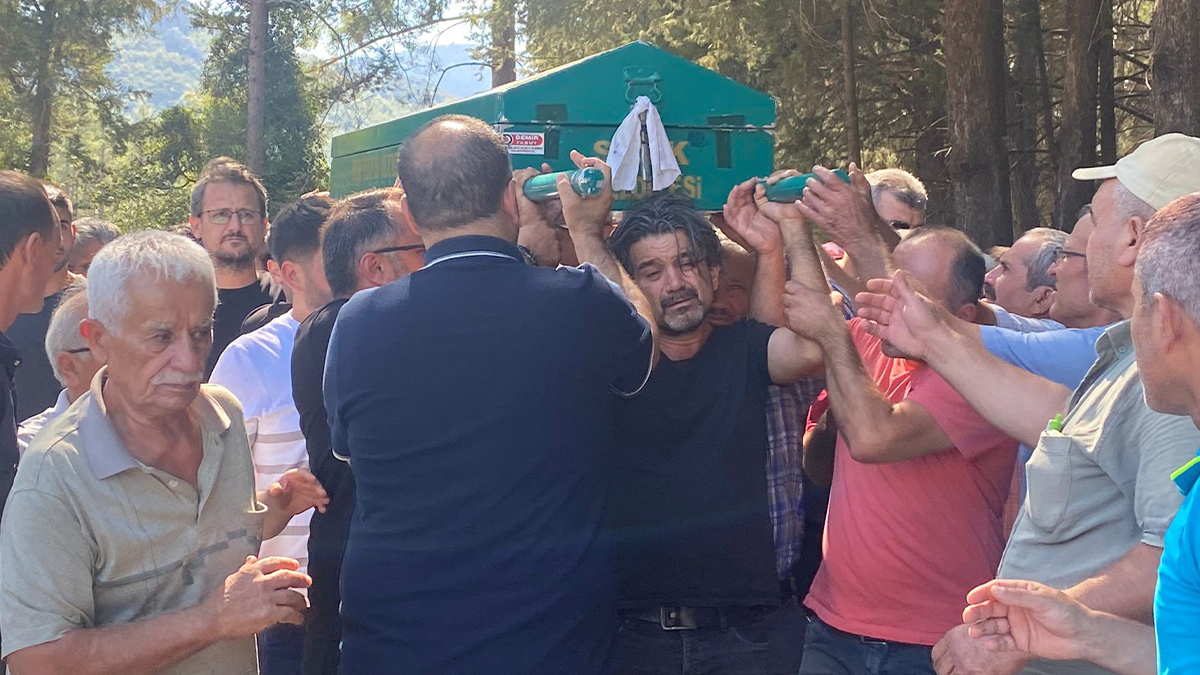 Şanlıurfa’da görev yapan öğretmen babanın en ağır yükü!