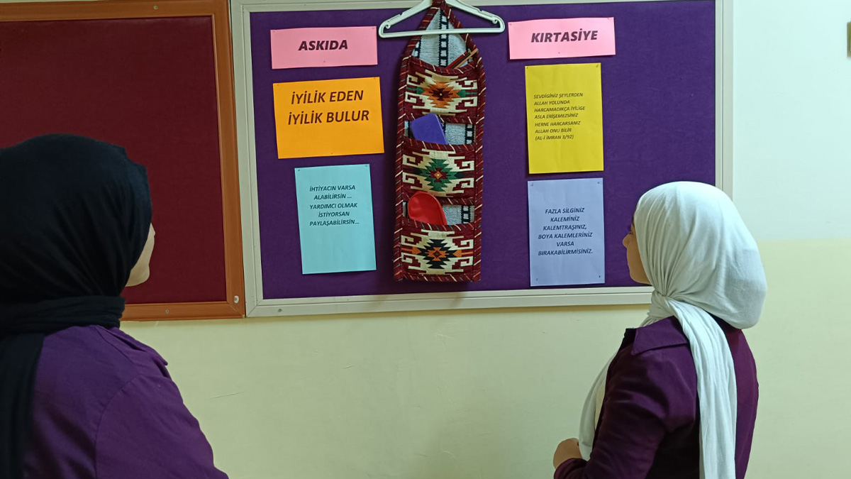 Şanlıurfa’da okulda örnek proje! Askıda iyilik zamanı