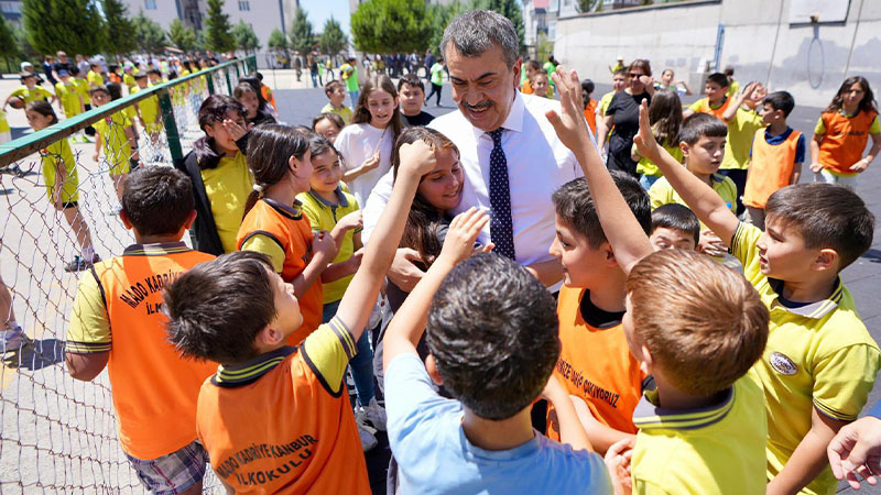 Bakan Tekin açıkladı: Şanlıurfa'daki okullarda o dönem sona eriyor!
