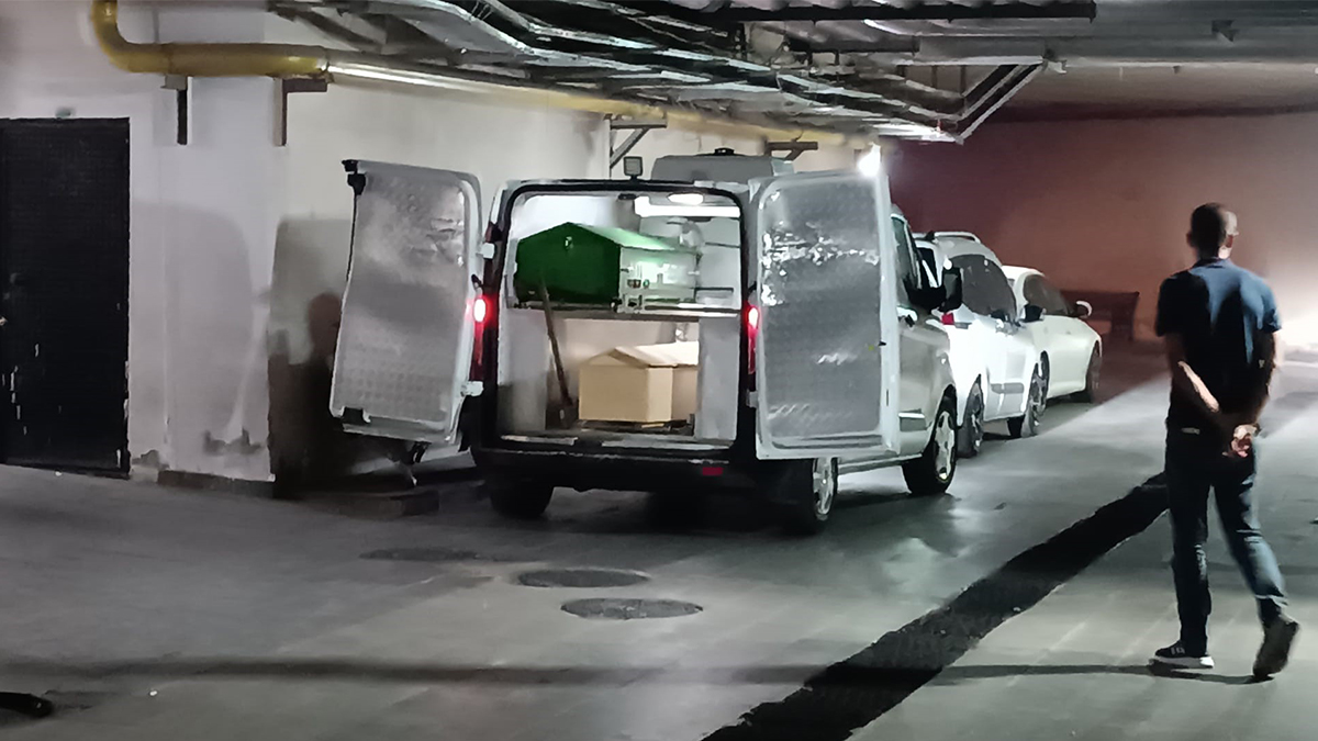 Damdan düşerek sert zemine çakıldı! Yaşamını yitirdi