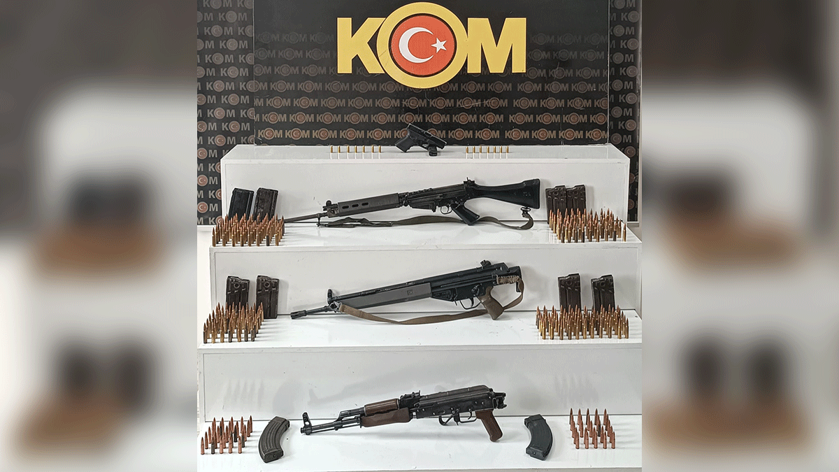Şanlıurfa’da şok baskın! Adeta cephanelik ortaya çıktı