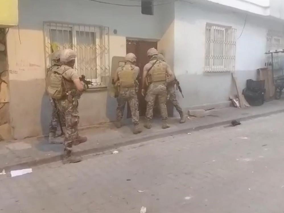 "Sazan Sarmalı" dolandırıcılığında 106 milyon TL’lik vurgun