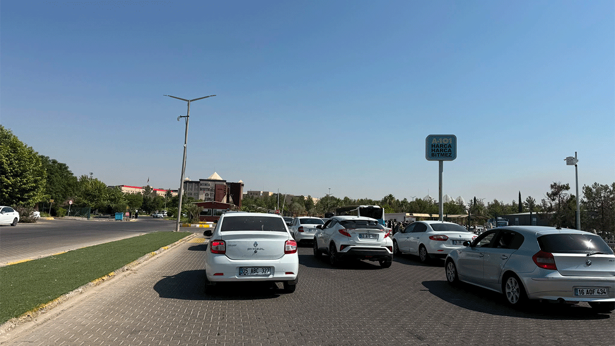 Şanlıurfa'da sınav heyecanı sona erdi! Osmanbey Kampüsünde değişmeyen manzara