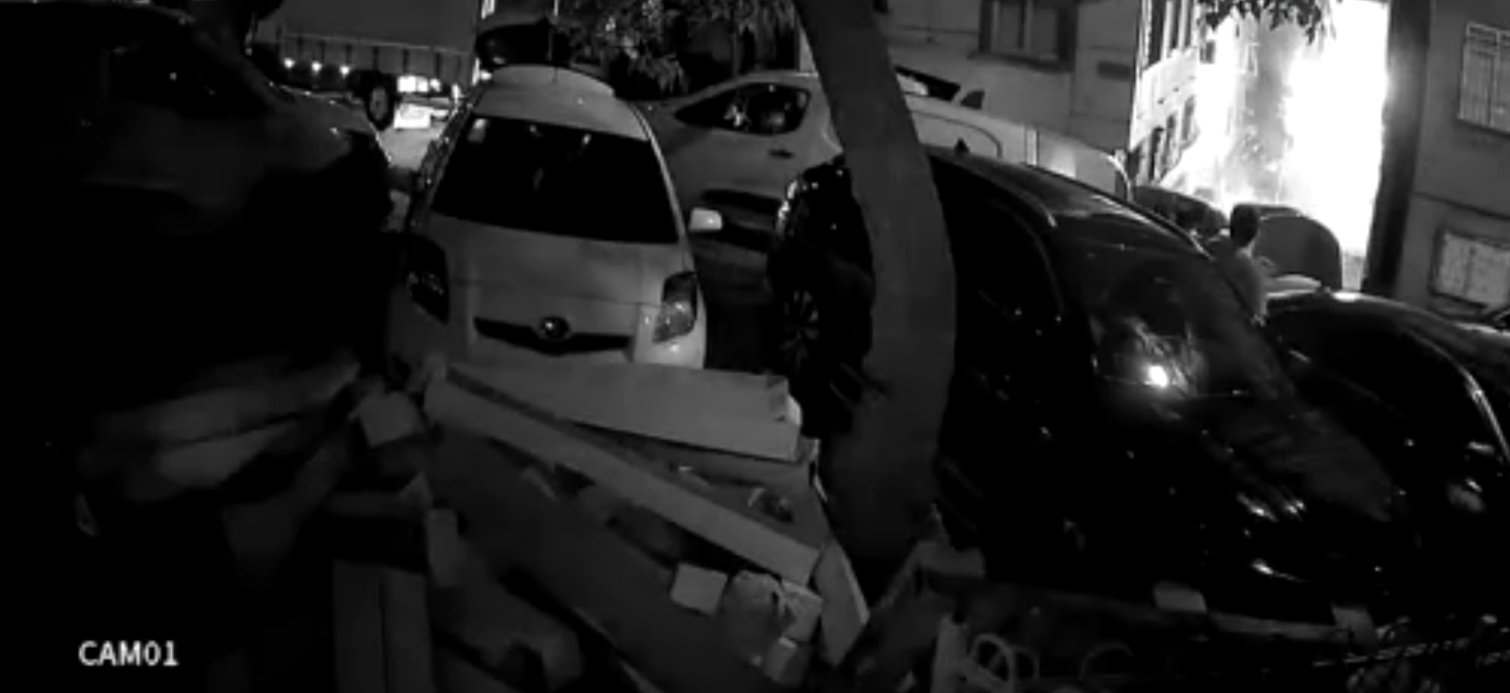 İstanbul'da bir binada patlama! O anlar kamerada...