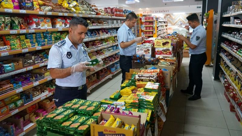 Karaköprü'de zabıtadan gıda denetimi