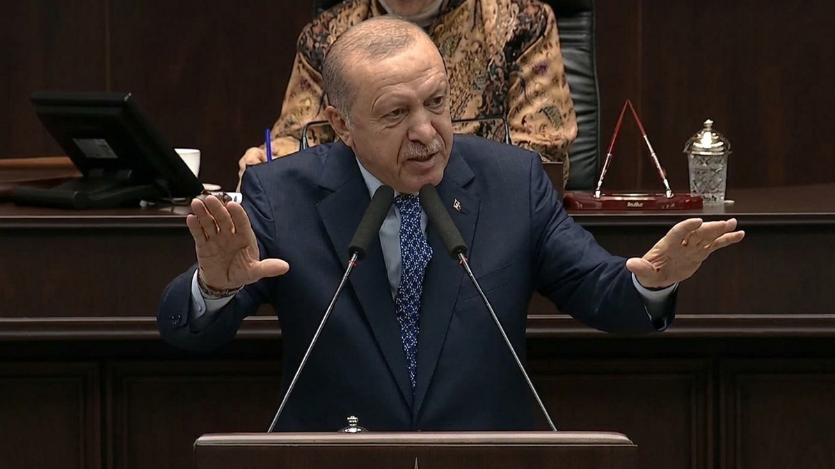 Cumhurbaşkanı Erdoğan’dan fon krizi açıklaması! “Yapıcı eleştirileri önemsiyoruz”