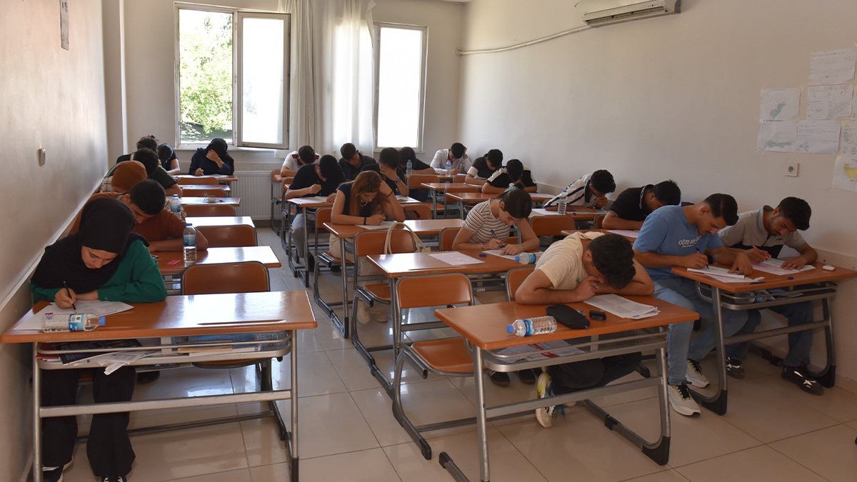Siverek’te ücretsiz eğitimle üniversiteye uzanan başarı