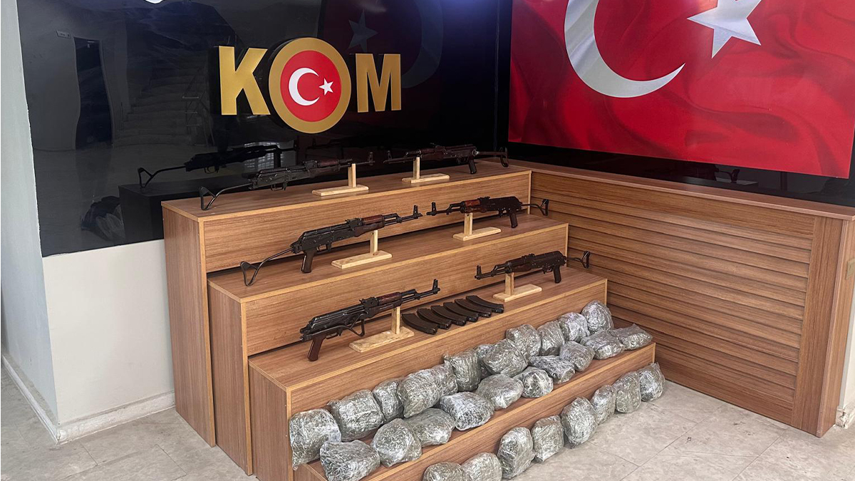 Şanlıurfa’da cephanelik ve kilolarca madde ele geçirildi! Tutuklamalar var