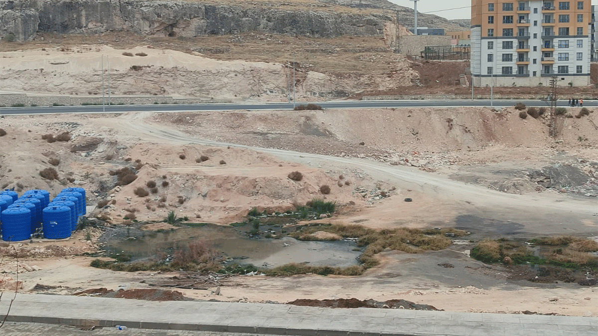 Şanlıurfa’da binlerce kişi aynı kokudan şikayetçi! İlgilenen de yok…