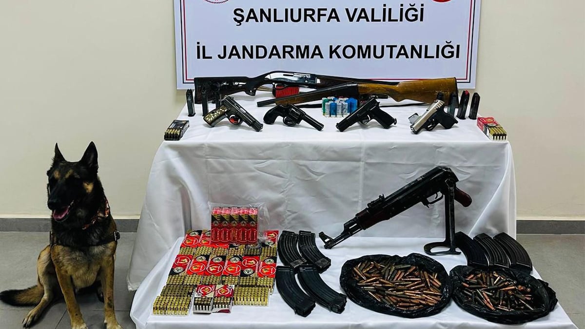 Bozova’da evden cephanelik çıktı!