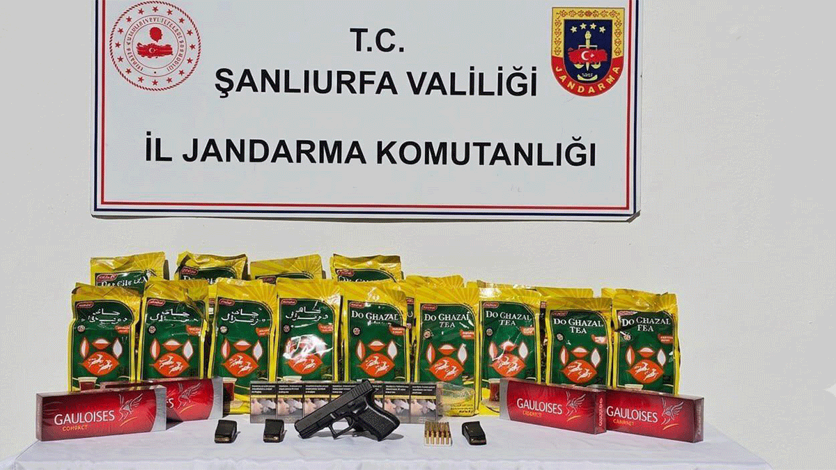 Şanlıurfa’da jandarmadan baskın! Silahın yanında kaçak ürünler de çıktı