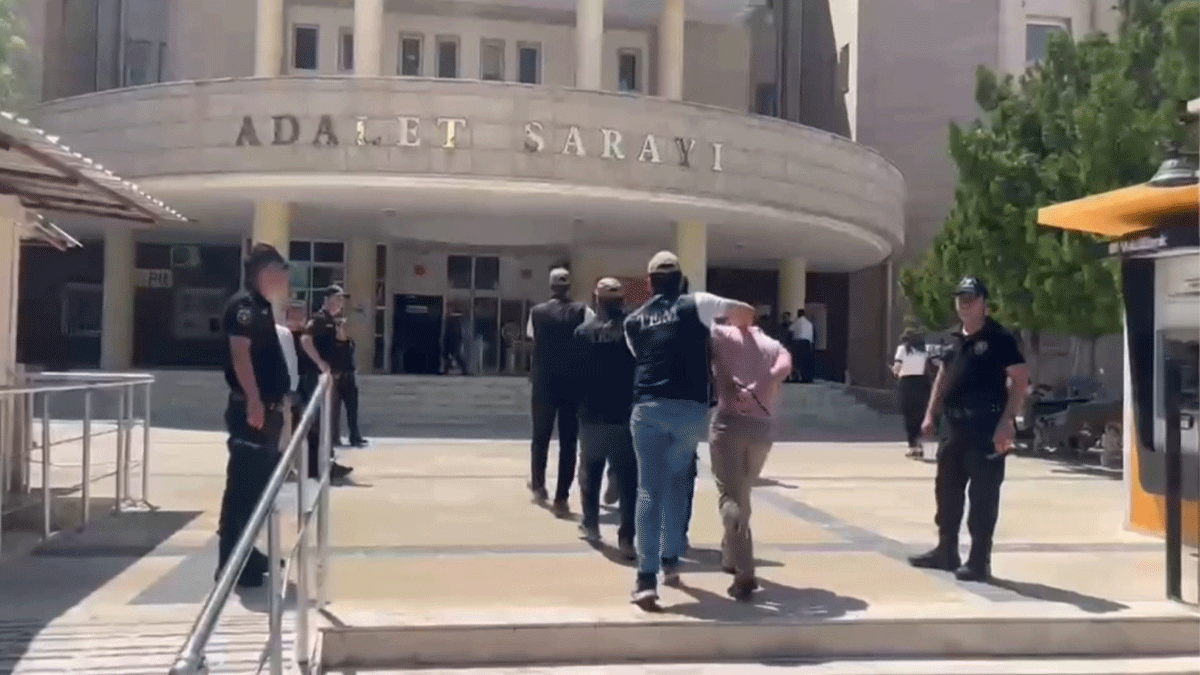 Şanlıurfa emniyetinden DEAŞ’a büyük darbe: 7 gözaltı, 2 tutuklama