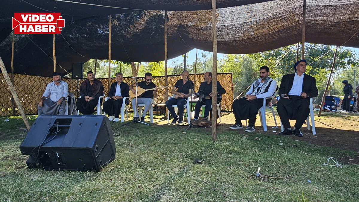 Şanlıurfa’da festivalde kulakların pası silindi! Dengbej Xale İzzettin büyüledi