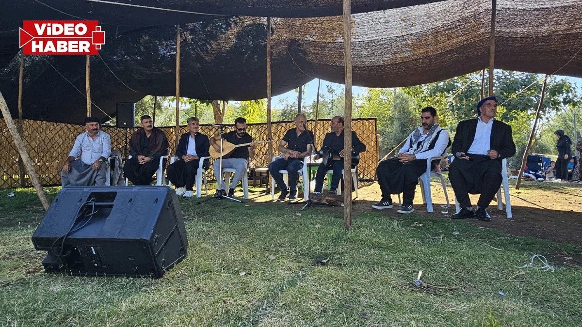 Şanlıurfa’da festivalde kulakların pası silindi! Dengbej Xale İzzettin büyüledi