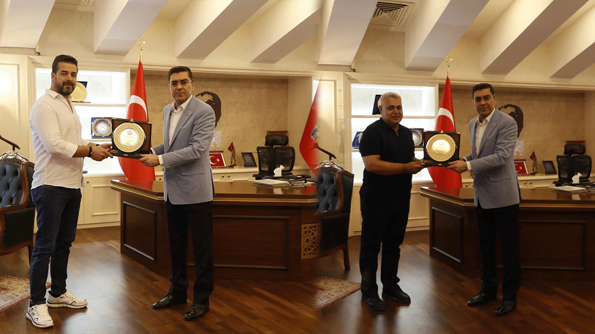 Şanlıurfa'da emniyet teşkilatına yıllarını veren iki isme anlamlı veda